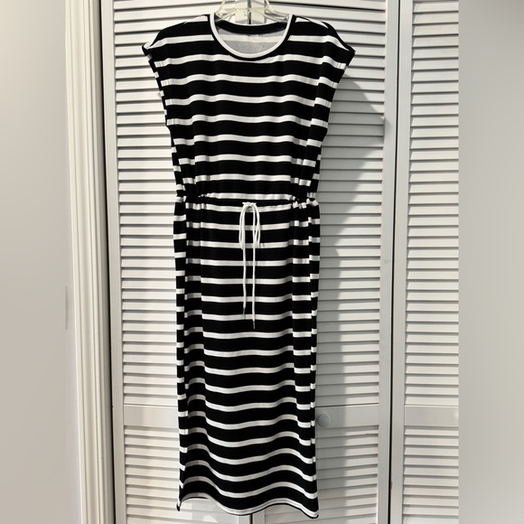 Black and White Striped Dress - Picture 1 of 3